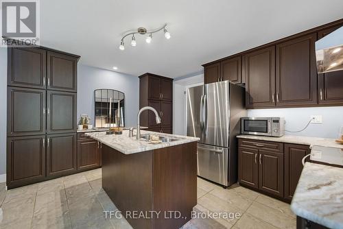389 Victoria Street, Cobourg, ON - Indoor Photo Showing Kitchen With Upgraded Kitchen