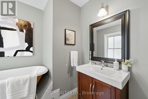 389 Victoria Street, Cobourg, ON - Indoor Photo Showing Bathroom