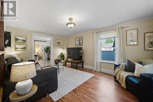 389 Victoria Street, Cobourg, ON - Indoor Photo Showing Living Room