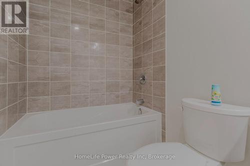 G105 - 25 Isherwood Avenue, Cambridge, ON - Indoor Photo Showing Bathroom