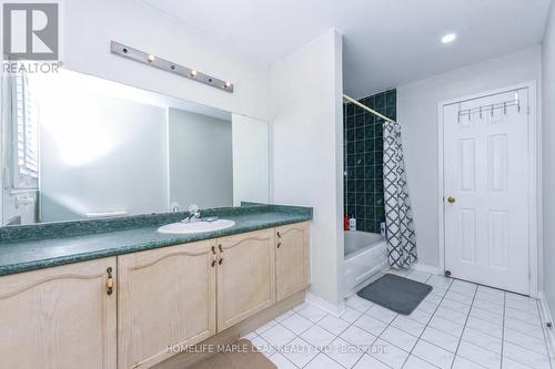 100 Alaskan Summit Court W, Brampton, ON - Indoor Photo Showing Bathroom