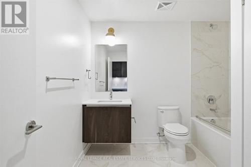 Luxurious Four-Piece Bathroom - 603 - 395 Dundas Street W, Oakville, ON 