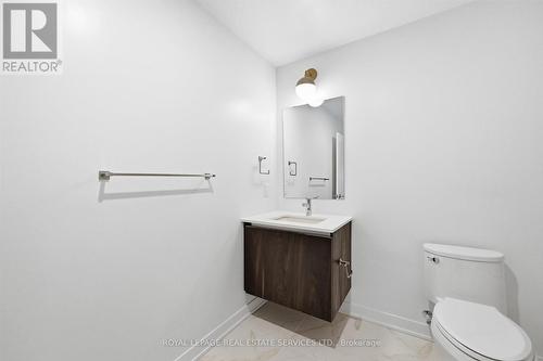 Luxurious Four-Piece Bathroom - 603 - 395 Dundas Street W, Oakville, ON 