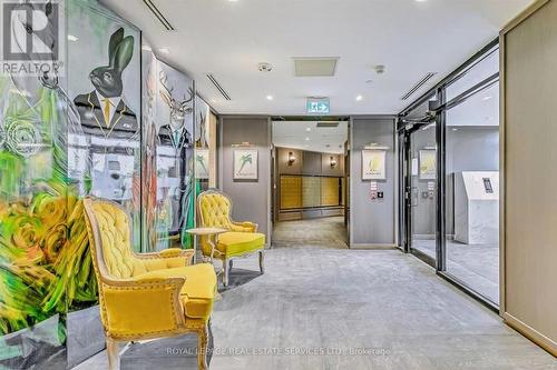Grand Lobby with a 24-Hour Concierge - 603 - 395 Dundas Street W, Oakville, ON 