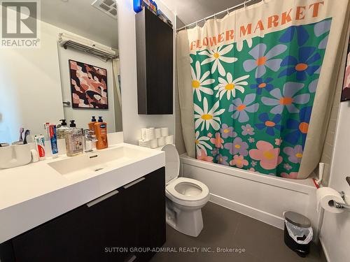 610 - 3100 Keele Street, Toronto, ON - Indoor Photo Showing Bathroom