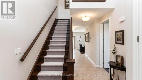 102 Caverhill Crescent, Middlesex Centre (Komoka), ON - Indoor Photo Showing Other Room