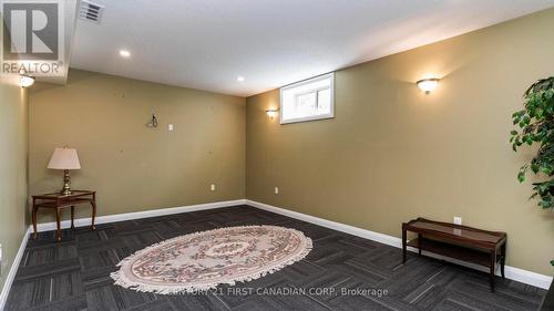 102 Caverhill Crescent, Middlesex Centre (Komoka), ON - Indoor Photo Showing Other Room