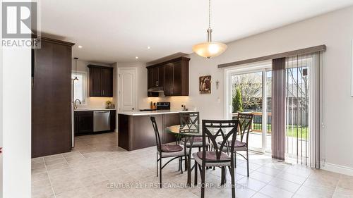 102 Caverhill Crescent, Middlesex Centre (Komoka), ON - Indoor