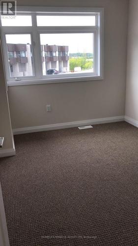 19 - 35 Midhurst Heights, Hamilton, ON - Indoor Photo Showing Other Room