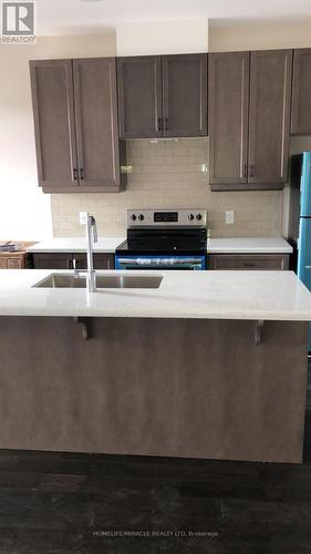 19 - 35 Midhurst Heights, Hamilton, ON - Indoor Photo Showing Kitchen With Double Sink