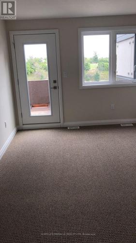 19 - 35 Midhurst Heights, Hamilton, ON - Indoor Photo Showing Other Room