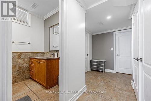 33 St Andrews Boulevard  - Lower Unit, Toronto (Kingsview Village-The Westway), ON - Indoor Photo Showing Other Room