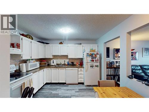 2501 12 Street N Unit# 2007, Cranbrook, BC - Indoor Photo Showing Kitchen
