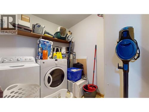 2501 12 Street N Unit# 2007, Cranbrook, BC - Indoor Photo Showing Laundry Room