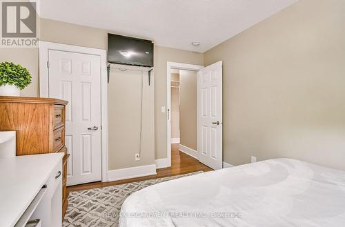 14 - 25 Mountwood Avenue, Hamilton, ON - Indoor Photo Showing Bedroom