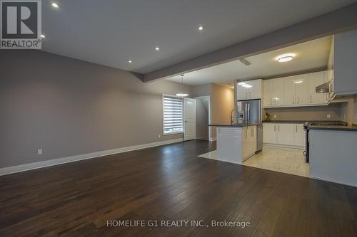 2621 Holbrook Drive, London South, ON - Indoor Photo Showing Kitchen