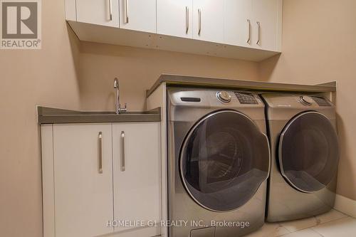 2621 Holbrook Drive, London South, ON - Indoor Photo Showing Laundry Room