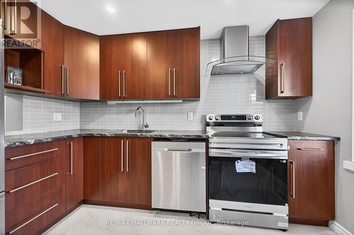 B - 905 Elmsmere Road, Ottawa, ON - Indoor Photo Showing Kitchen