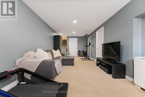 135 Tandalee Crescent, Ottawa, ON - Indoor