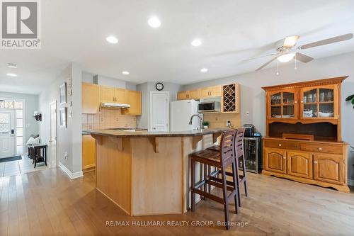 135 Tandalee Crescent, Ottawa, ON - Indoor Photo Showing Kitchen