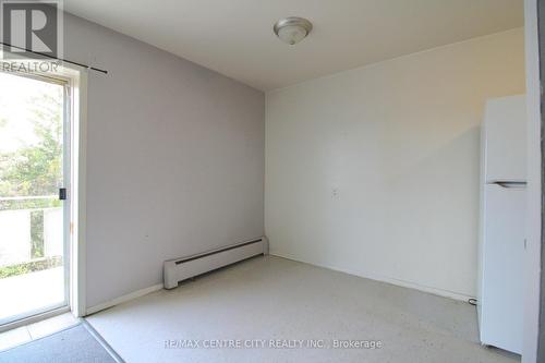 18 - 18 Holland Street, St. Thomas, ON - Indoor Photo Showing Other Room