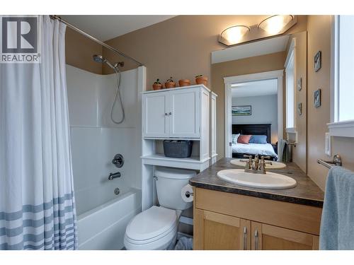 1798 Olympus Way Unit# 15, West Kelowna, BC - Indoor Photo Showing Bathroom