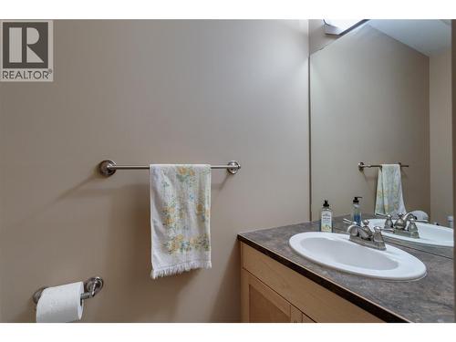 1798 Olympus Way Unit# 15, West Kelowna, BC - Indoor Photo Showing Bathroom