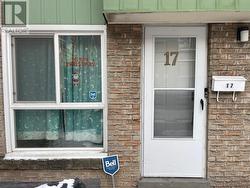 17 CURLY VINEWAY N  Toronto, ON M2J 4J9