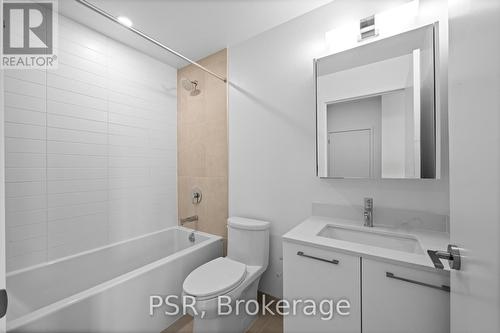 2209 - 101 Roehampton Avenue, Toronto, ON - Indoor Photo Showing Bathroom
