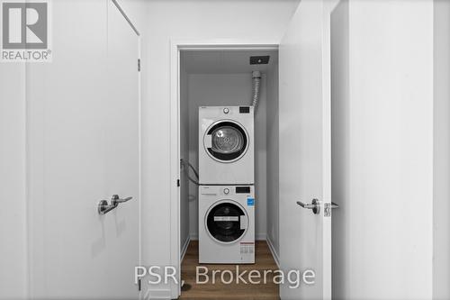 2209 - 101 Roehampton Avenue, Toronto, ON - Indoor Photo Showing Laundry Room