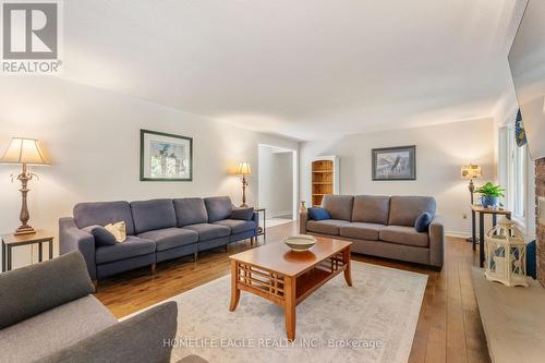 2132 14Th Line, Innisfil, ON - Indoor Photo Showing Living Room