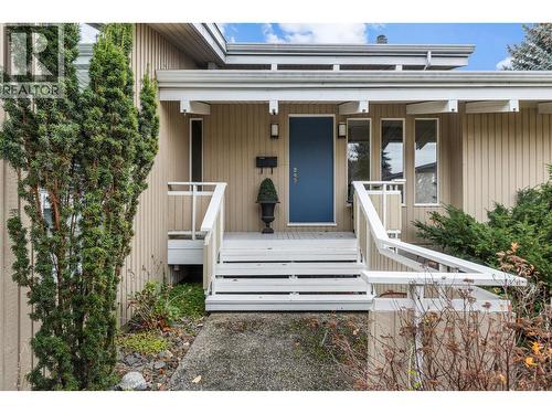 930 Fairway Crescent, Kelowna, BC - Outdoor