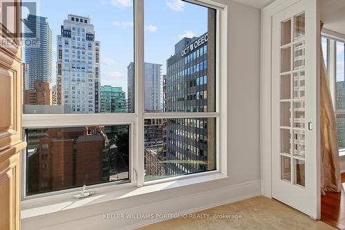 1003 - 10 Bellair Street, Toronto, ON - Indoor Photo Showing Other Room