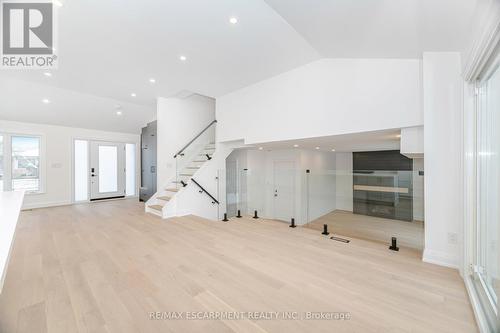 2276 Wyandotte Drive, Oakville, ON 