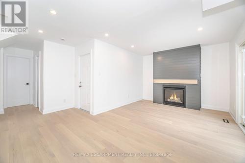 2276 Wyandotte Drive, Oakville, ON 