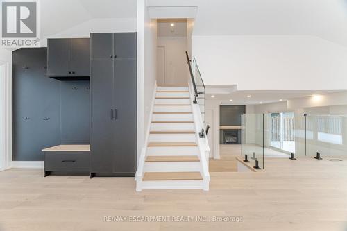 2276 Wyandotte Drive, Oakville, ON 