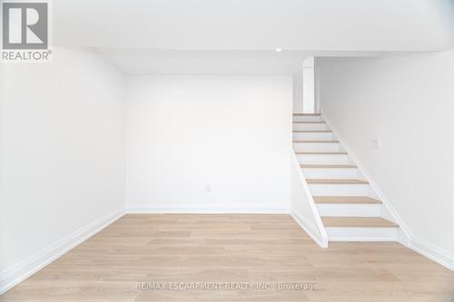 2276 Wyandotte Drive, Oakville, ON 