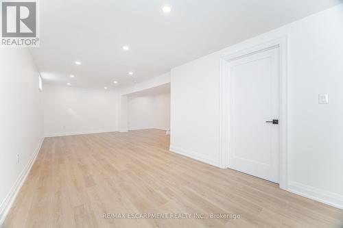 2276 Wyandotte Drive, Oakville, ON 