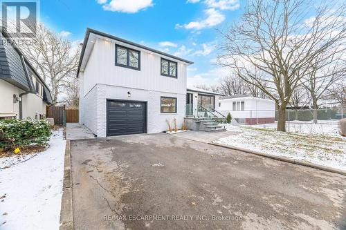2276 Wyandotte Drive, Oakville, ON 