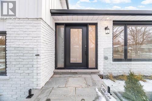 2276 Wyandotte Drive, Oakville, ON 