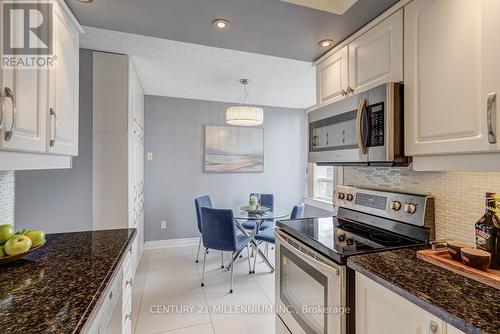 604 - 5 Lisa Street, Brampton, ON - Indoor Photo Showing Kitchen
