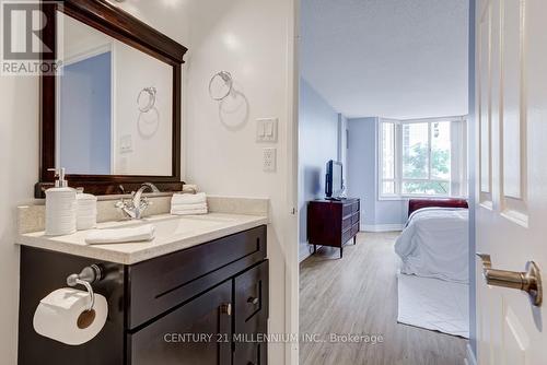 604 - 5 Lisa Street, Brampton, ON - Indoor Photo Showing Bathroom