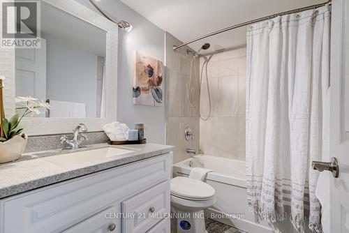 604 - 5 Lisa Street, Brampton, ON - Indoor Photo Showing Bathroom