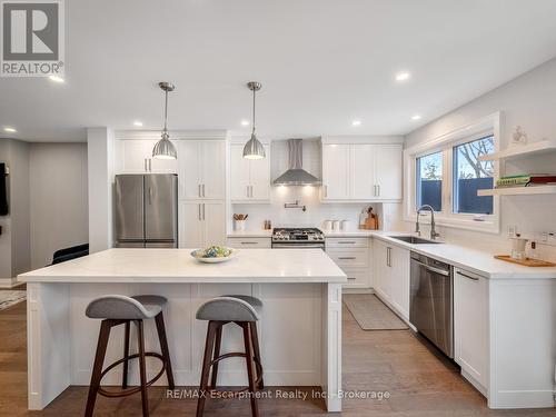 143 Chalfield Lane, Mississauga (Rathwood), ON - Indoor Photo Showing Kitchen With Stainless Steel Kitchen With Upgraded Kitchen