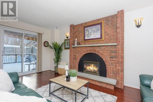 20 Jason Crescent, Halton Hills, ON - Indoor Photo Showing Living Room With Fireplace