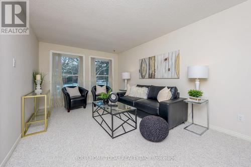 20 Jason Crescent, Halton Hills, ON - Indoor Photo Showing Living Room