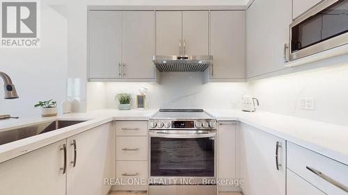 1708 - 33 Bay Street, Toronto, ON - Indoor Photo Showing Kitchen With Upgraded Kitchen