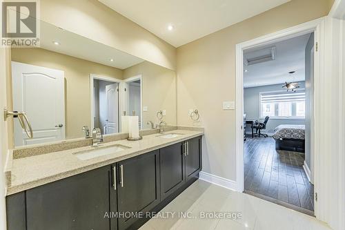 986 Wilbur Pipher Circle, Newmarket, ON 