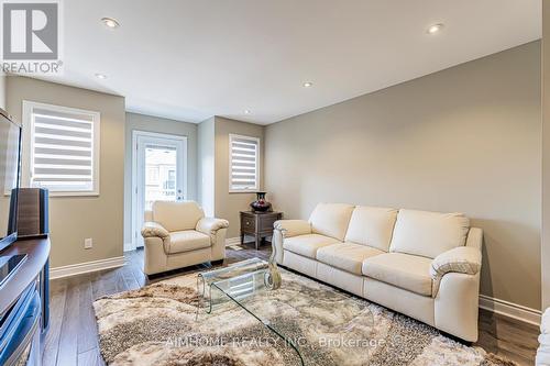 986 Wilbur Pipher Circle, Newmarket, ON 