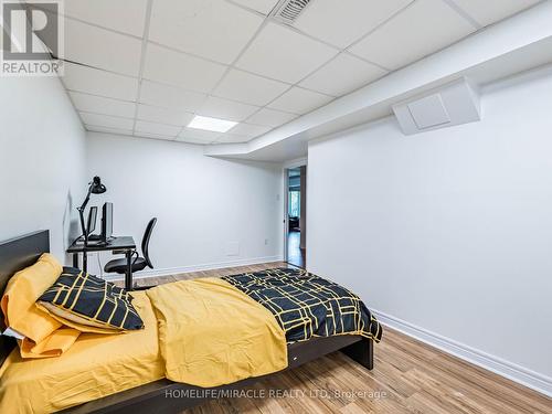 678 Salzburg Drive, Waterloo, ON - Indoor Photo Showing Bedroom